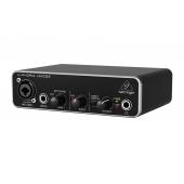 Behringer UMC22 -USB-аудиоинтерфейс,2входа, 2 выхода, микр. предусилитель MIDAS